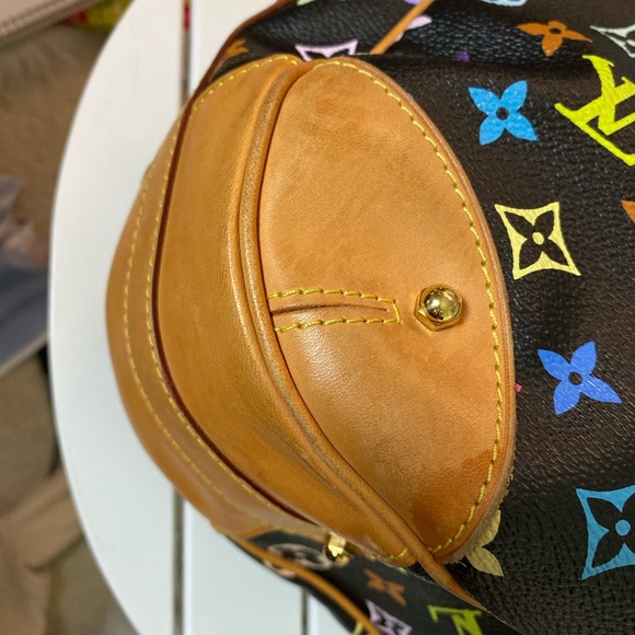 SOLD Authentic Louis Vuitton Greta - Picture 9 of 16